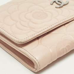 Pre Owned Chanel Pink Camellia Embossed Leather Continental Wallet