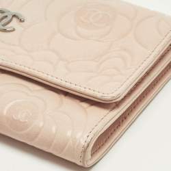 Pre Owned Chanel Pink Camellia Embossed Leather Continental Wallet