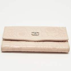 Pre Owned Chanel Pink Camellia Embossed Leather Continental Wallet
