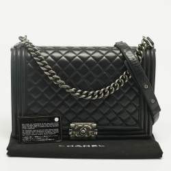 Pre Owned Chanel Black Quilted Leather New Medium Boy Flap Bag
