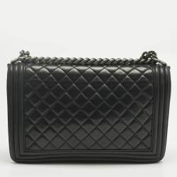 Pre Owned Chanel Black Quilted Leather New Medium Boy Flap Bag