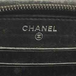 Pre Owned Chanel Black Patent Leather CC Zip Around Wallet