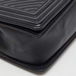 Pre Owned Chanel Black Chevron Leather Medium Boy Flap Bag