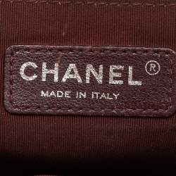 Pre Owned Chanel Black Chevron Leather Medium Boy Flap Bag