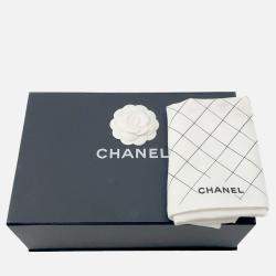 Pre Owned Chanel Matelasse W-Flap W-Chain Shoulder Bag Black Caviar Leather Size 25