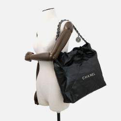 Pre Owned Chanel Chanel22 Handbag Black Shiny Calf Leather Size Small