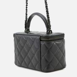 Pre Owned Chanel Matelasse 2Way Vanity Case Black Lambskin