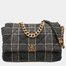 Pre Owned Chanel Grey Maxi Quilted Wool 19 Flap