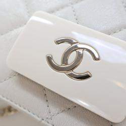 Pre Owned Chanel White Mini Lambskin Beauty Lock Flap