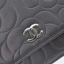Pre Owned Chanel Black CC Embossed Lambskin Camellia Wallet On Chain