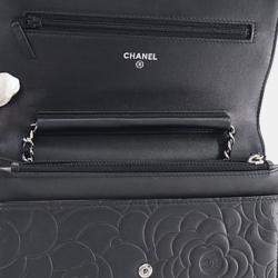 Pre Owned Chanel Black CC Embossed Lambskin Camellia Wallet On Chain