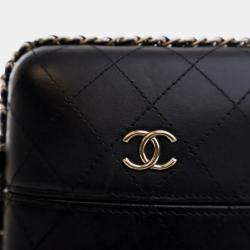 Pre Owned Chanel Black CC Quilted Lambskin Chain Around Phone Holder