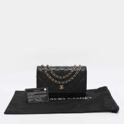 Pre Owned Chanel Black Quilted Leather CC Wallet On Chain