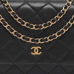 Pre Owned Chanel Black Quilted Leather CC Wallet On Chain