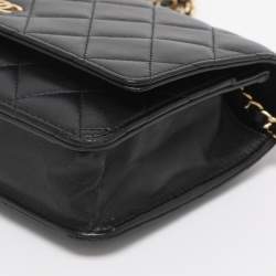 Pre Owned Chanel Black Quilted Leather CC Wallet On Chain