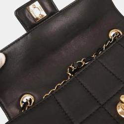 Pre Owned Chanel Black Calfskin Choco Bar Shoulder Bag