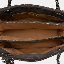 Pre Owned Chanel Grey Paris Edinburgh Wild Stitch Suede Saltire Shoulder Bag