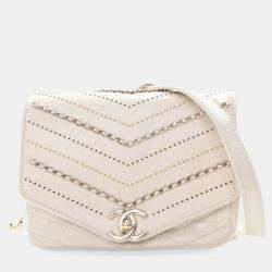 Pre Owned Chanel White Mini Chevron Crinkled Calfskin Embellished Envelope Flap