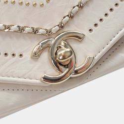 Pre Owned Chanel White Mini Chevron Crinkled Calfskin Embellished Envelope Flap