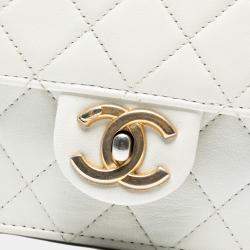Pre Owned Chanel White Medium Lambskin Chic Pearls Flap