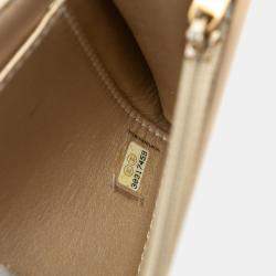 Pre Owned Chanel White Medium Lambskin Chic Pearls Flap