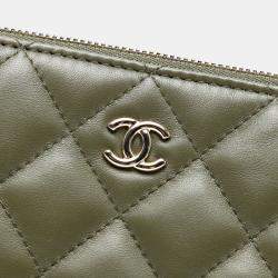 Pre Owned Chanel Green Medium Quilted Lambskin Cuba La Habana O Case Clutch