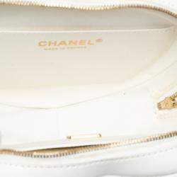 Pre Owned Chanel White Lambskin CC in Love Heart Crossbody