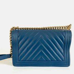 Pre Owned Chanel blue chevron quilted le boy new medium bag