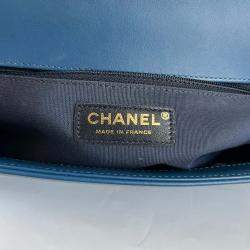 Pre Owned Chanel blue chevron quilted le boy new medium bag