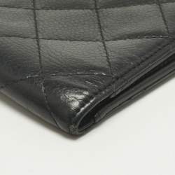 Pre Owned Chanel Black Quilted Leather CC Bifold Wallet