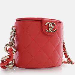 Pre Owned Chanel Red Small Quilted Lambskin Resin Elegant Chain Tubular Vanity Case