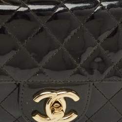 Pre Owned Chanel Black Quilted Patent Leather Mini Classic Shoulder Bag