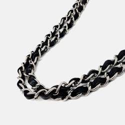 Pre Owned Chanel Black Leather Caviar Classic Medium