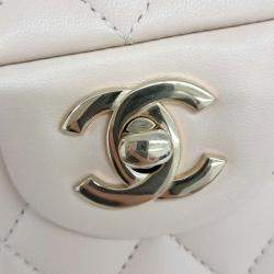 Pre Owned Chanel Beige Leather Caviar Classic Small
