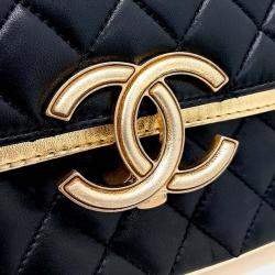 Pre Owned Chanel Black Leather Chain Shoulder Bag