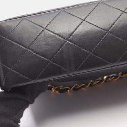 Pre Owned Chanel Classic Double Flap Medium Black Leather Shoulder Bag