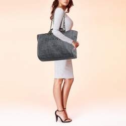 Pre Owned Chanel Grey Straw Large Deauville Shopper Tote