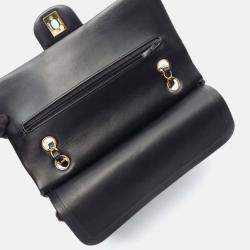 Pre Owned Chanel Classic Double Flap Medium Leather Shoulder Bag