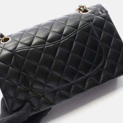 Pre Owned Chanel Classic Double Flap Medium Leather Shoulder Bag