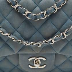 مملوكة مسبقًا Chanel Blue Quilted Leather Jumbo Classic Double Flap Bag