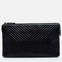 Pre Owned Chanel Black CC Chevron Caviar Zip Clutch