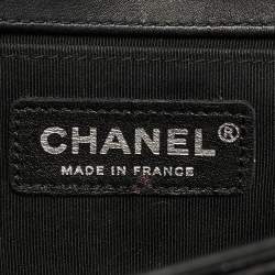 Pre Owned Chanel Black/Blue Quilted Patent Leather and Tweed Medium Boy Flap Bag