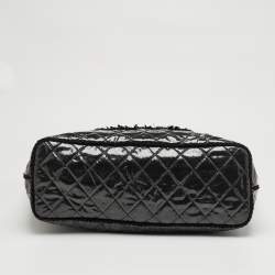 مملوكة مسبقًا Chanel Black Quilted PVC and Shearling Fur CC Fanny Chain Shopper Tote