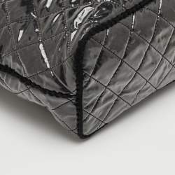 مملوكة مسبقًا Chanel Black Quilted PVC and Shearling Fur CC Fanny Chain Shopper Tote