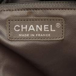 مملوكة مسبقًا Chanel Black Quilted PVC and Shearling Fur CC Fanny Chain Shopper Tote