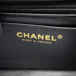 Pre Owned Chanel Mini Matelasse Chain shoulder Bag Black Lambskin Size 20