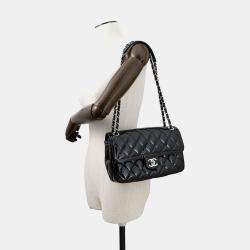 Pre Owned Chanel Matelasse Chain shoulder Bag Black Patent Leather Leather Size 25