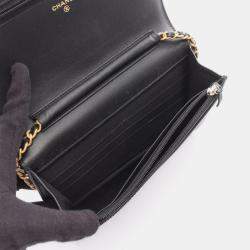 Pre Owned Chanel Boy Chanel Matelasse Chain Crossbody Shoulder Bag Leather