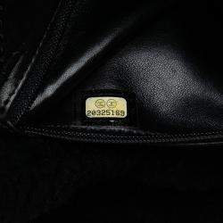 مملوكة مسبقًا Chanel Black Medium Shearling Pearl Studded Flap