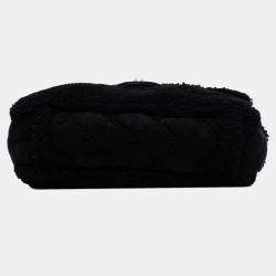 مملوكة مسبقًا Chanel Black Medium Shearling Pearl Studded Flap